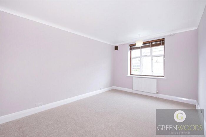 2 Bedroom Apartment For Sale In Norbiton Hall, London Road, Kingston Upon Thames, Surrey, KT2