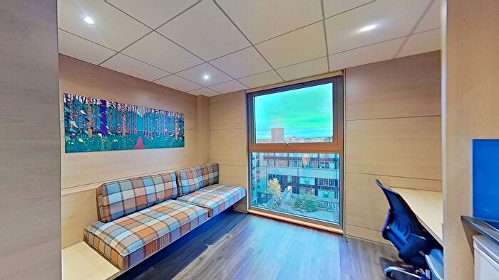 Studio To Rent In Regent Street, Leeds, LS2