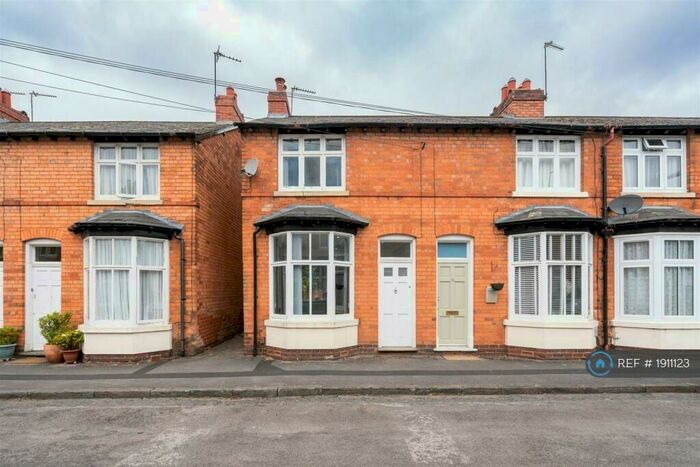 2 Bedroom Semi-Detached House To Rent In Grove Avenue, Solihull, B91