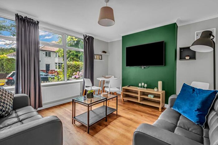 4 Bedroom House To Rent In Langdale Avenue, Leeds, LS6