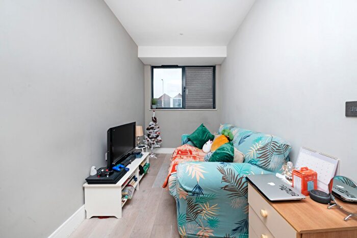 1 Bedroom Flat To Rent In Parkway, Chelmsford, CM2