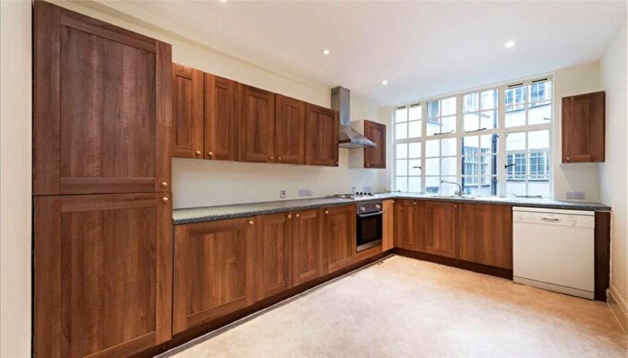 5 Bedroom Apartment To Rent In Strathmore Court, Park Road, St Johns Wood, London, NW8