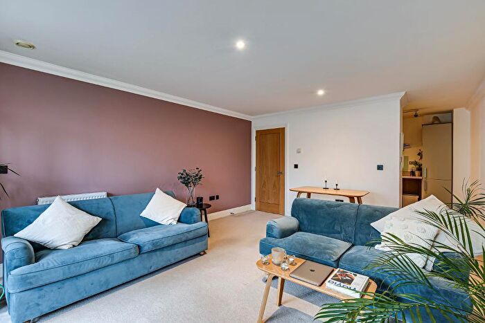 1 Bedroom Flat For Sale In Sanderstead Road, Sanderstead, Surrey, CR2