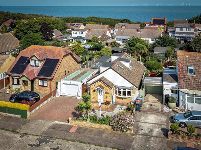 3 Bedroom Bungalow For Sale In Bishopstone Drive, Herne Bay, CT6