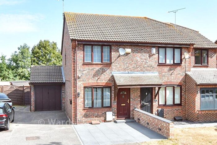 2 Bedroom Semi Detached House For Sale In School Crescent, Godshill, Kent, DA1