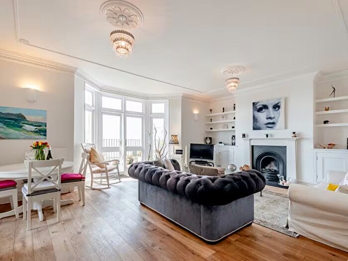 2 Bedroom Apartment To Rent In Woodhill Road, Portishead, BS20