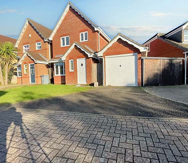 3 Bedroom Semi-Detached House To Rent In Priorswood, Drayton, Norwich, NR8