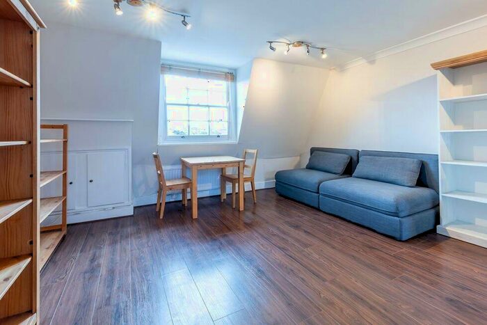 2 Bedroom Flat To Rent In Parkway, Camden / Regents Park, NW1