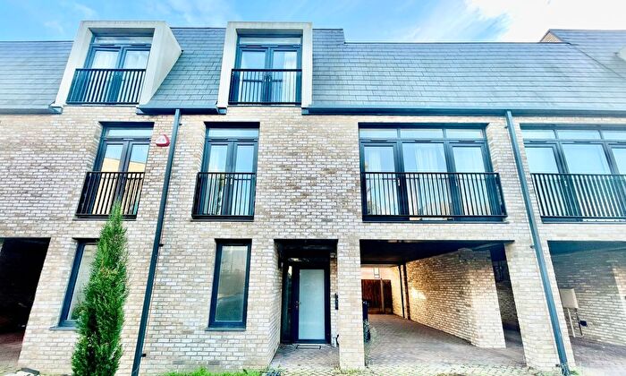 4 Bedroom Terraced House To Rent In Dragons Way, Barnet, EN5