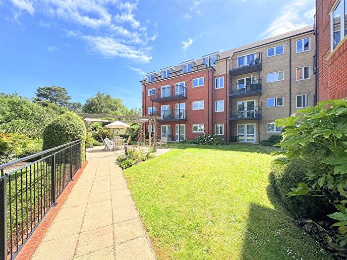 1 Bedroom Property For Sale In Botley Road, Park Gate, Southampton, SO31