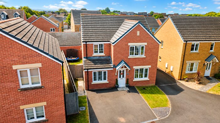 4 Bedroom Detached House For Sale In Maes Y Glo, Llanelli, Carmarthenshire, SA14