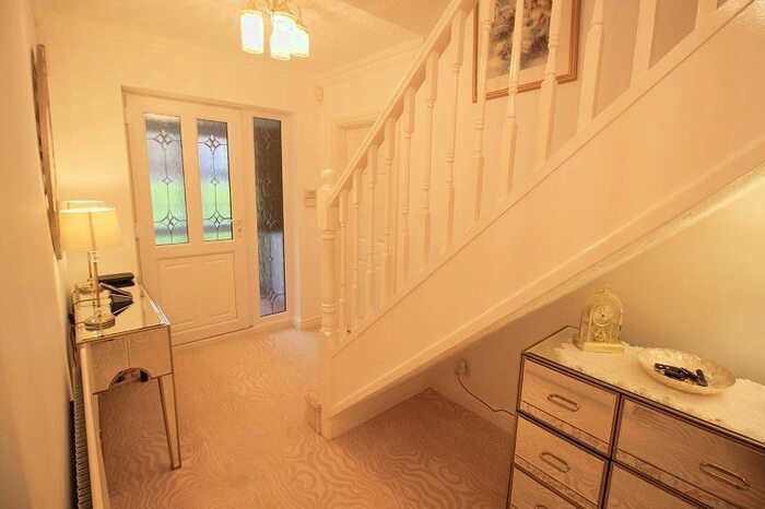 4 Bedroom Detached House For Sale In Bronheulwen, Porth, Rhondda, Cynon, Taff. CF39