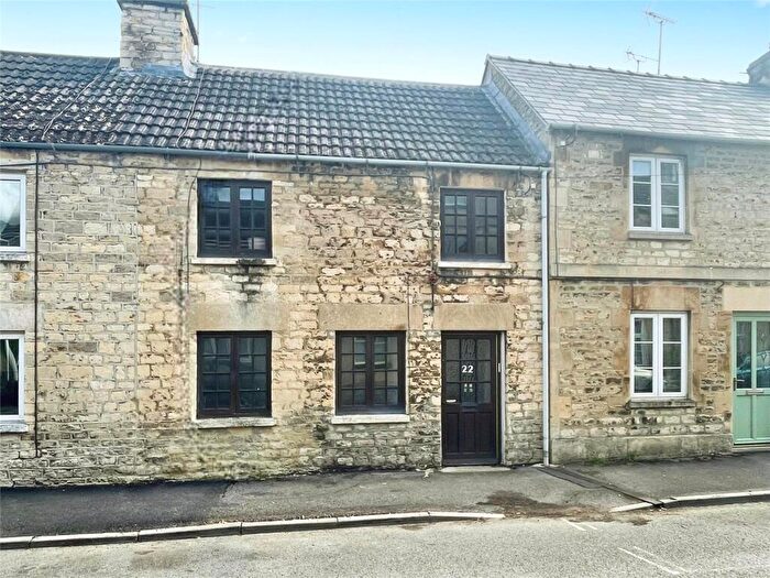 3 Bedroom Terraced House For Sale In The Avenue, Cirencester, Gloucestershire, GL7