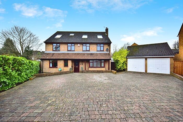 5 Bedroom Detached House For Sale In The Maltings, Weavering, Maidstone, Kent, ME14