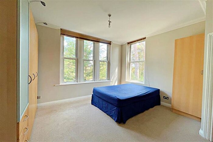 2 Bedroom Flat To Rent In Bournemouth, BH1