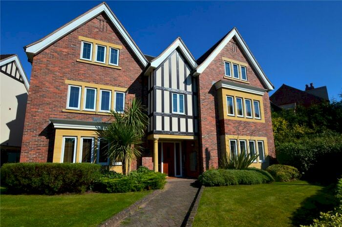 2 Bedroom Flat To Rent In Hartopp House, Rectory Road, Sutton Coldfield, B75