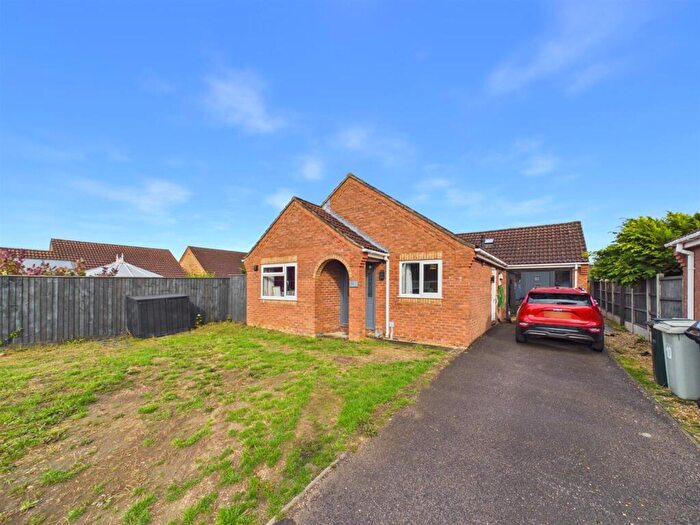 4 Bedroom Detached Bungalow For Sale In Whelpton Close, Horncastle, LN9