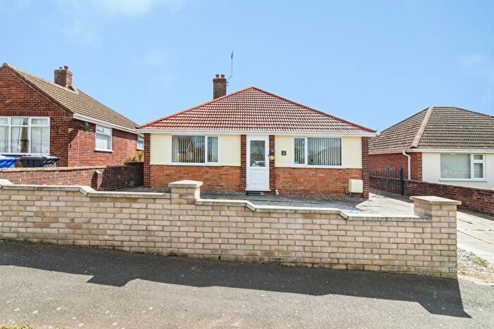 3 Bedroom Detached Bungalow For Sale In Sharon Drive, Lowestoft, NR32