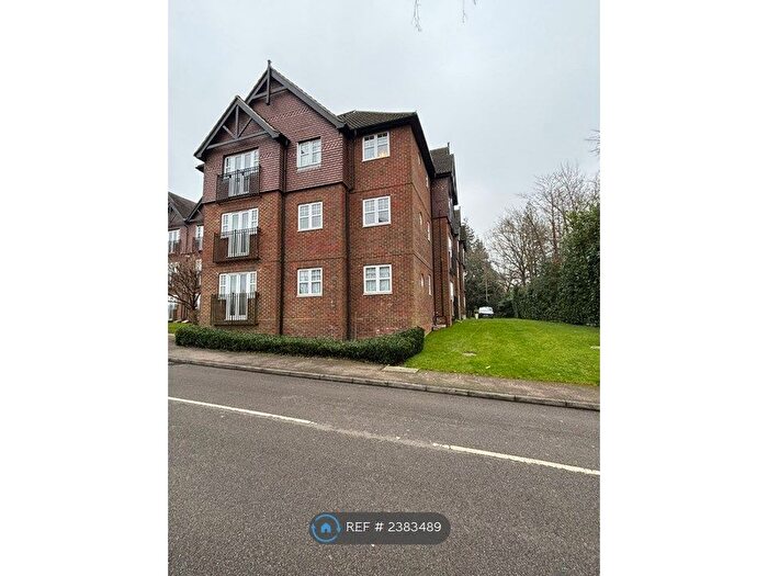 2 Bedroom Flat To Rent In Newbury Rd, Crawley, RH10