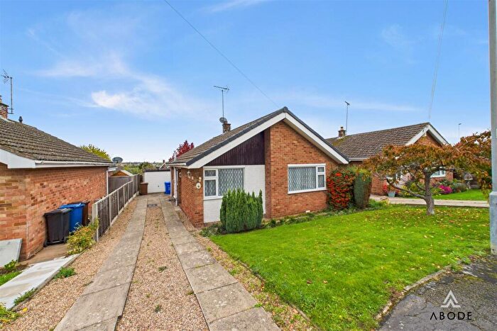 2 Bedroom Detached Bungalow For Sale In Dovedale Close, Stapenhill, DE15