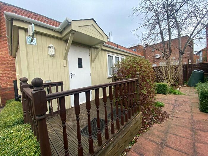 1 Bedroom Chalet To Rent In Church Street, Hagley, Stourbridge, DY9