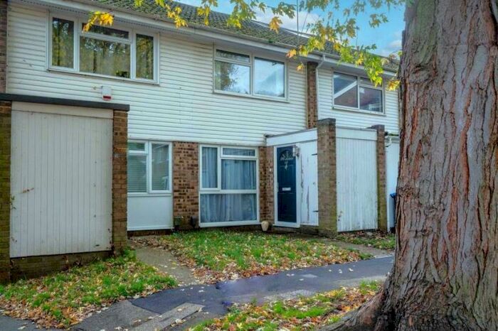 2 Bedroom Terraced House To Rent In Goldsworth Park, Woking, Surrey, GU21