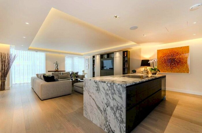 3 Bedroom Flat To Rent In Park Street, Sands End, SW6