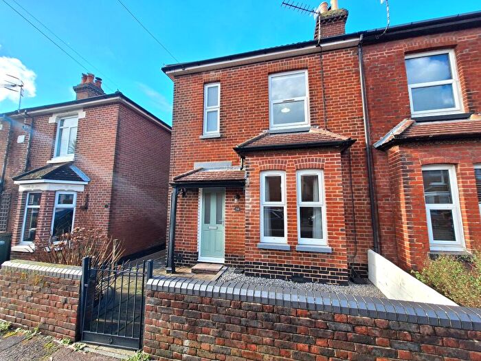 2 Bedroom Semi Detached House For Sale In Southampton, SO18