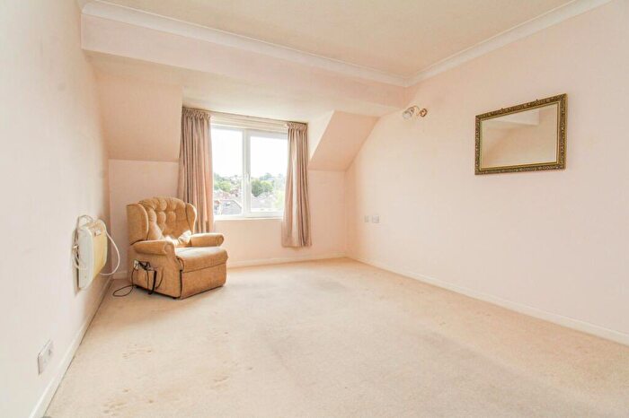 1 Bedroom Flat For Sale In River View Road, Bitterne Park, SO18