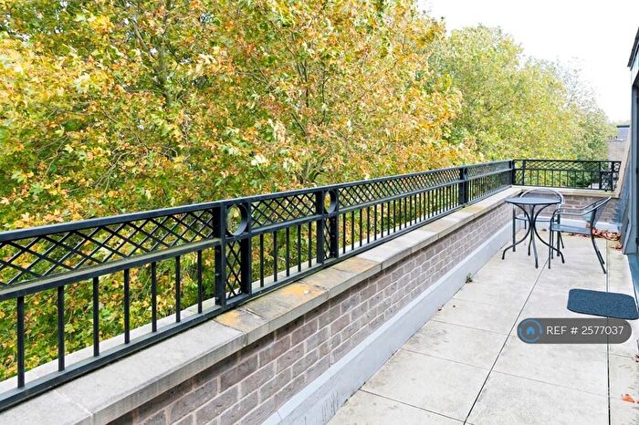 2 Bedroom Penthouse To Rent In Hobbs House, Cambridge, CB2