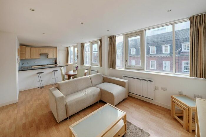 2 Bedroom Flat To Rent In Greycoat Place, London, SW1P