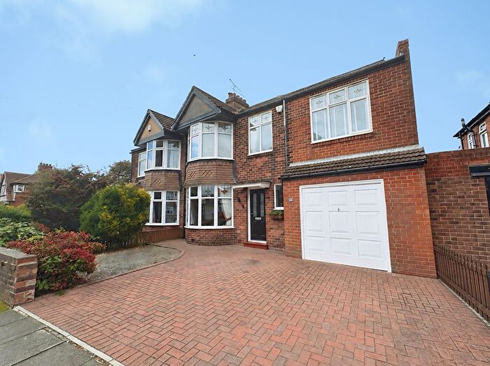 4 Bedroom Semi Detached House For Sale In Earsdon Road, Whitley Bay, NE25