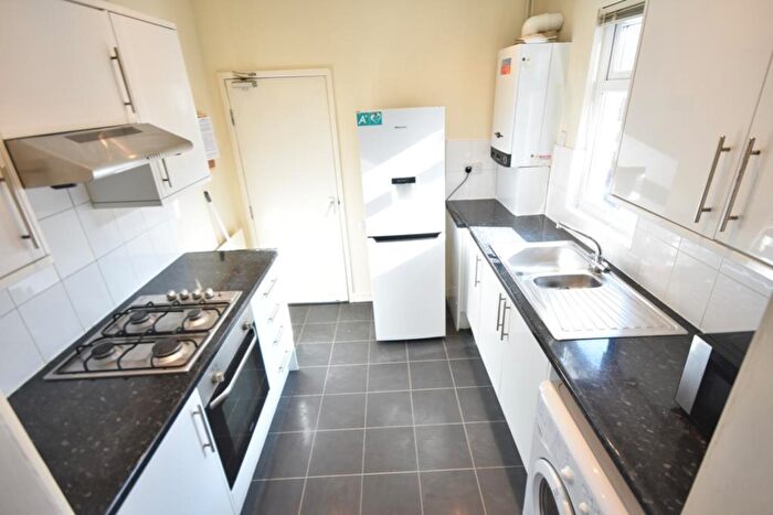 5 Bedroom Maisonette To Rent In Bayswater Road, Jesmond, Newcastle Upon Tyne, NE2