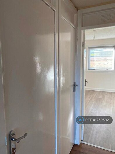 1 Bedroom Flat To Rent In Muirend Court, Bo'ness, EH51