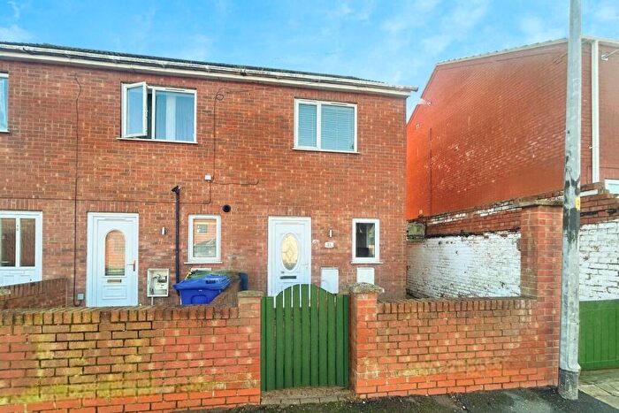 2 Bedroom End Of Terrace House To Rent In Mansel Street, Grimsby, Lincolnshire, DN32