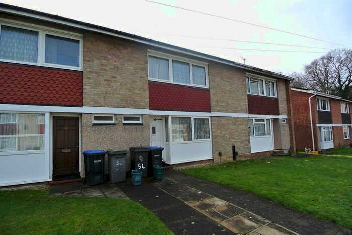 5 Bedroom Property To Rent In Beechtree Avenue, Englefield Green, Egham, TW20