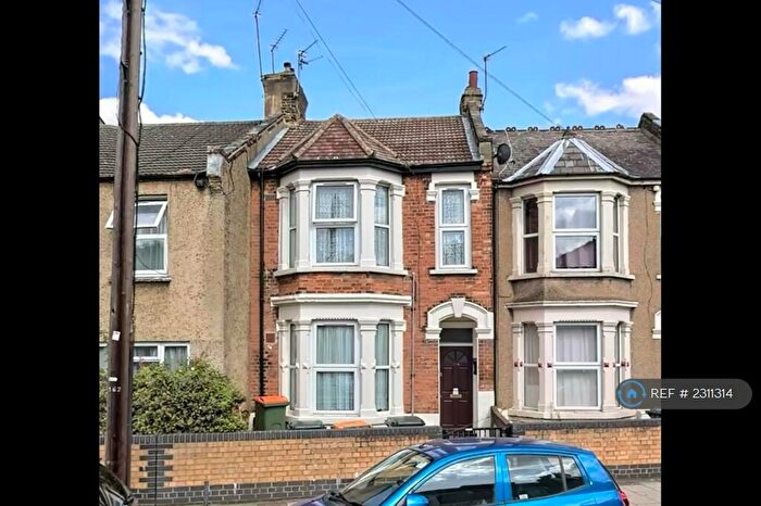 2 Bedroom Flat To Rent In London Road, London, E13