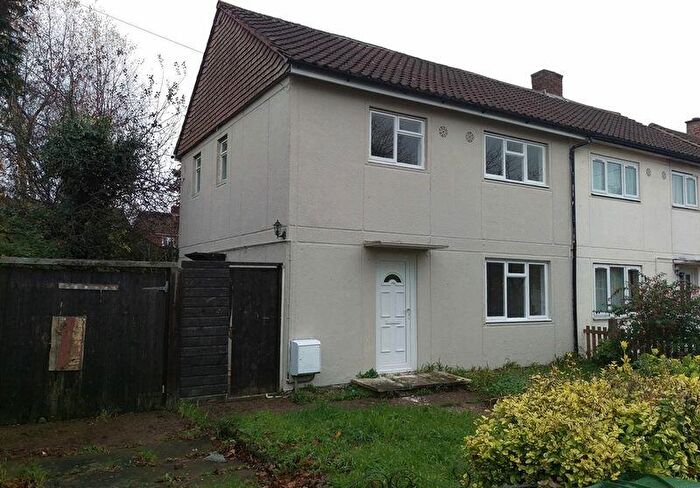 3 Bedroom Semi-Detached House To Rent In Orchard Close, Atherstone, CV9