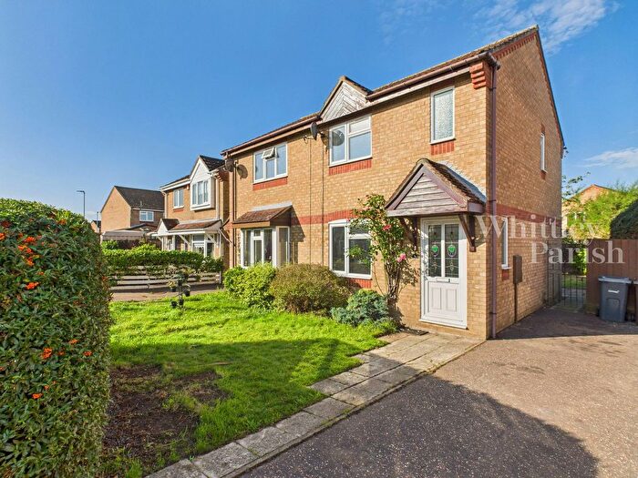 2 Bedroom Semi-Detached House For Sale In St. Nicholas Close, Long Stratton, Norwich, NR15