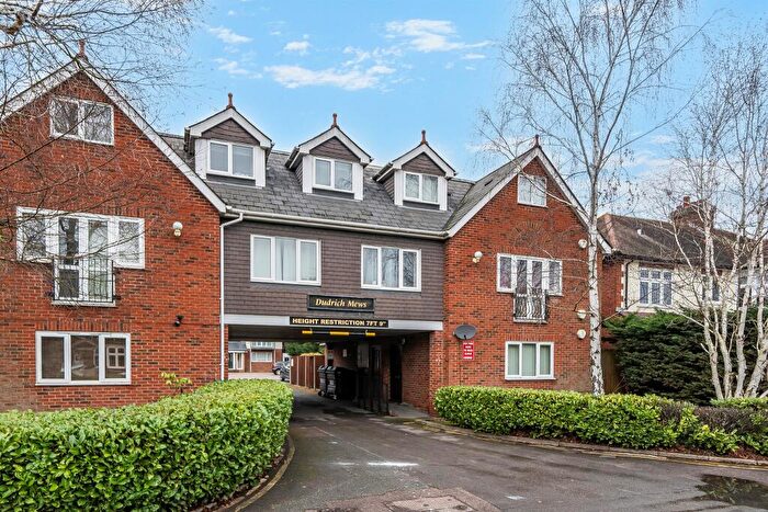 1 Bedroom Apartment For Sale In Dudrich Mews, Enfield, EN2