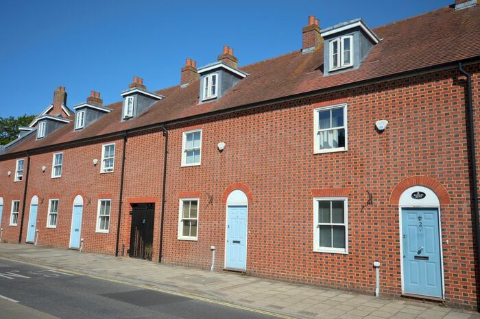 3 Bedroom Terraced House To Rent In Reedley Mews Priestlands Place, Lymington, Hampshire SO41
