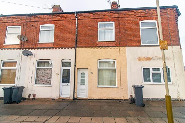 2 Bedroom Terraced House For Sale In Lorraine Road, Leicester, LE2