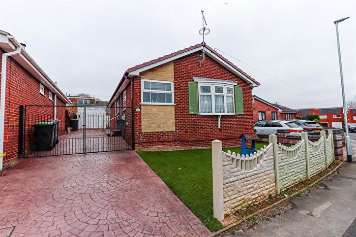 2 Bedroom Detached Bungalow For Sale In Larch Crescent, Eastwood, Nottingham, NG16