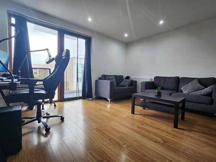 1 Bedroom Flat To Rent In Axe Street, Barking, IG11