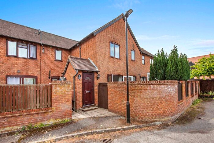 1 Bedroom Terraced House For Sale In Jasmine Crescent, Princes Risborough, HP27