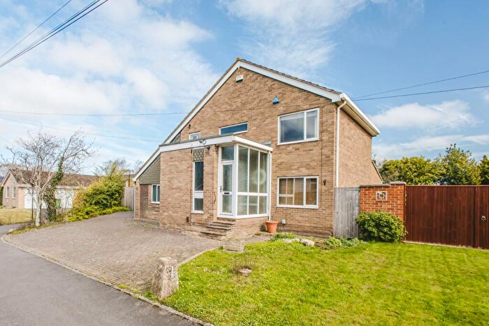 4 Bedroom Semi Detached House For Sale In Okebourne Park, Swindon, Wiltshire, SN3