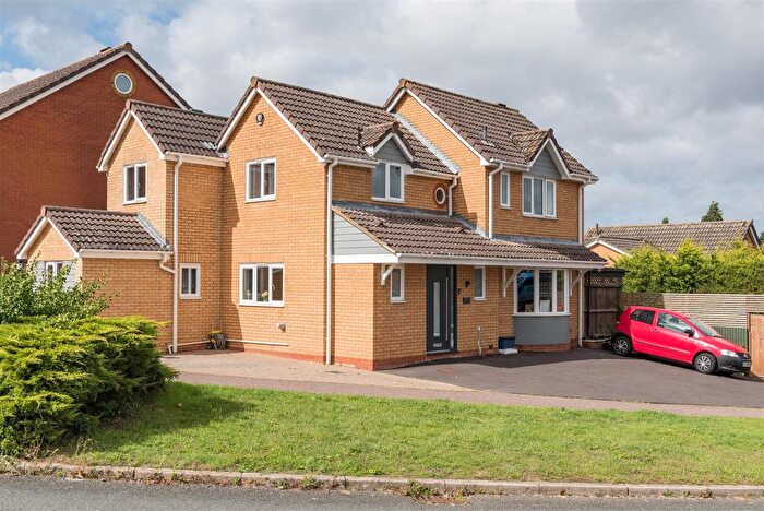5 Bedroom Detached House For Sale In Edwin Panks Road, Hadleigh, IP7
