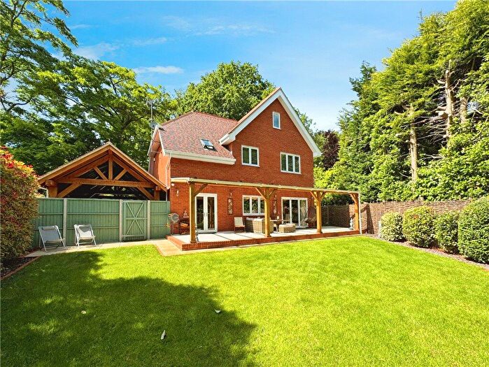 4 Bedroom Detached House For Sale In Warren Road, Woodley, Reading, RG5