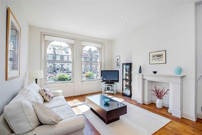 1 Bedroom Flat To Rent In North Villas, Camden, London, NW1