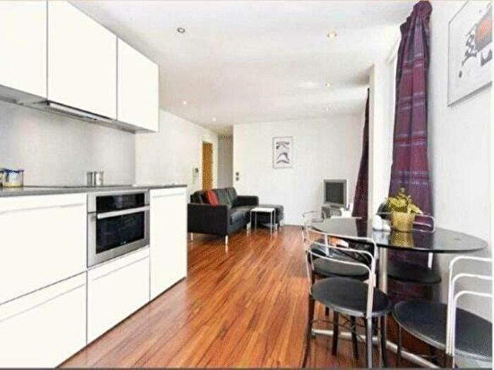 2 Bedroom Flat To Rent In The Ropewalk, Nottingham, Nottinghamshire, NG1